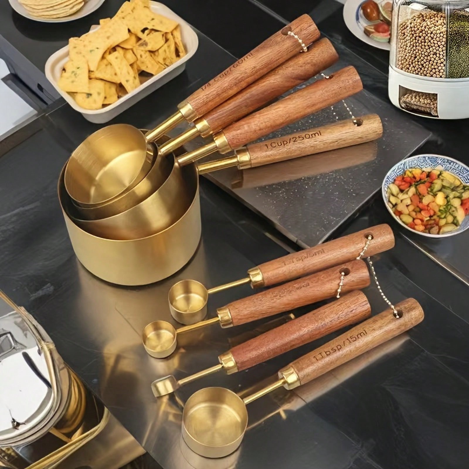 Ensemble de 8 tasses et cuillè - Baking (Kitchen Ingredient) avis et prix
