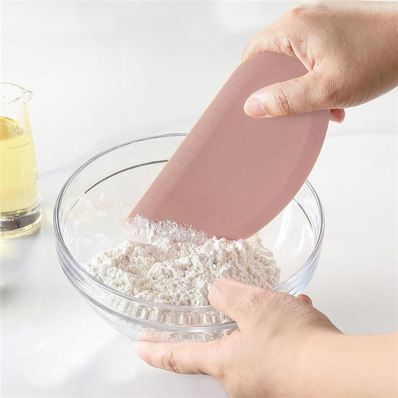 Grattoir à bol en Silicone AEE - Bench Scraper Dough avis et prix